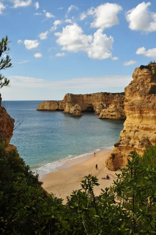 Praia da Marinha, no Algarve